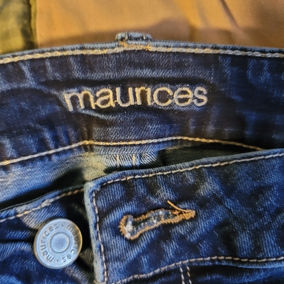 Maurices stretchy jeans - Picture 3 of 4
